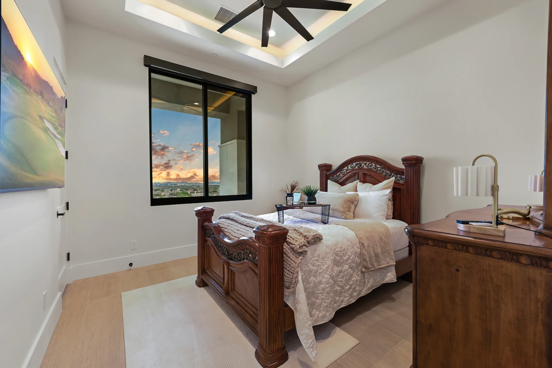Praiano Way third bedroom