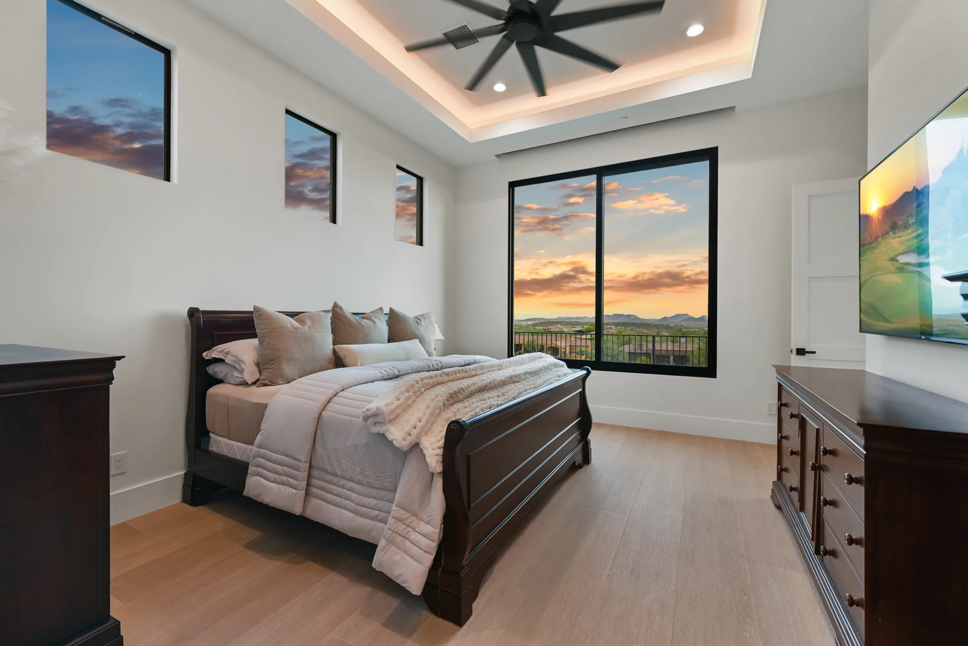 Praiano Way guest bedroom