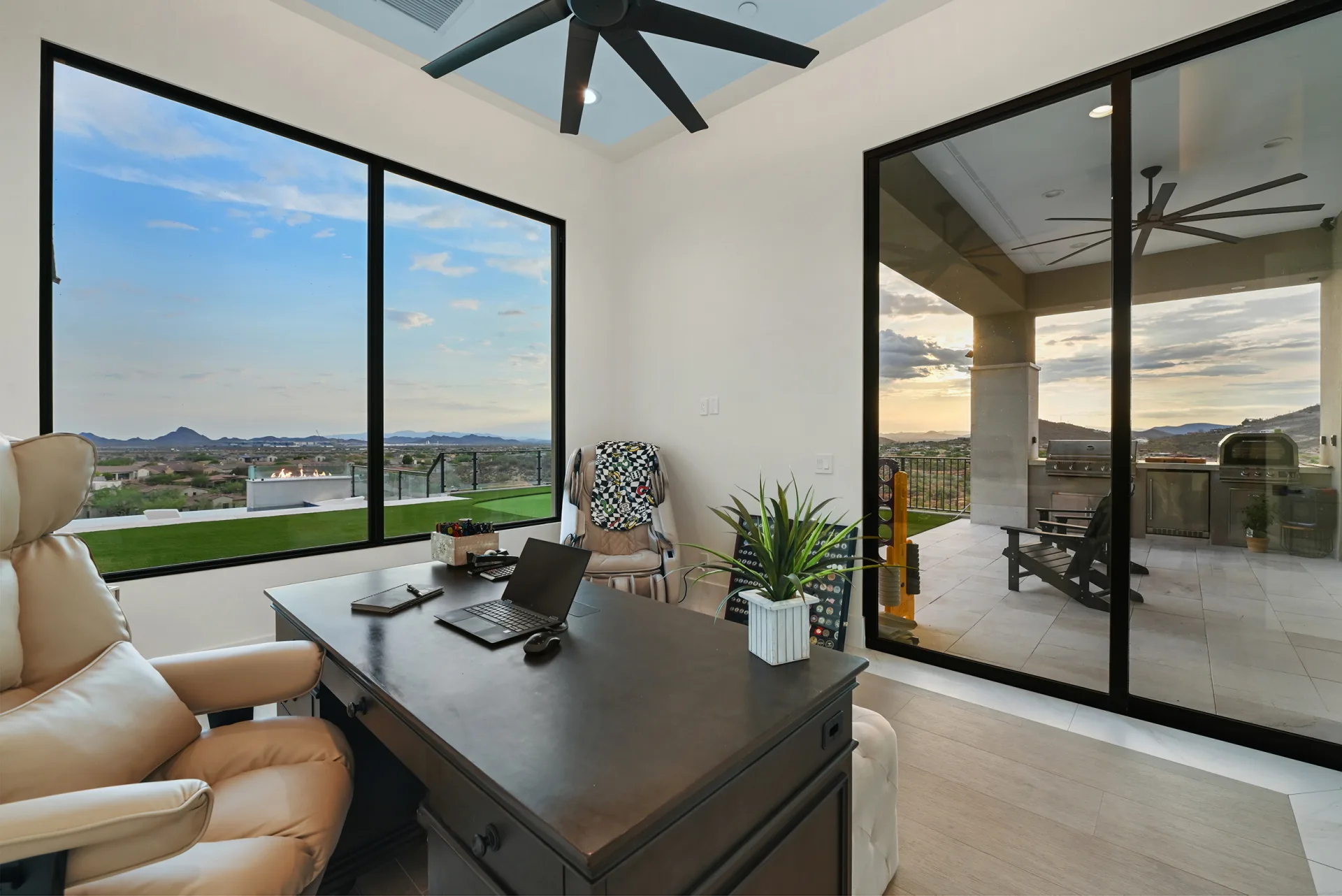 Praiano Way private office